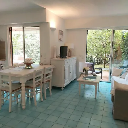 شقة La Salis 3 Chambres, Jardin - 3 Bedrooms أنتيب