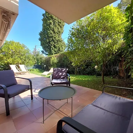 شقة La Salis 3 Chambres, Jardin - 3 Bedrooms *